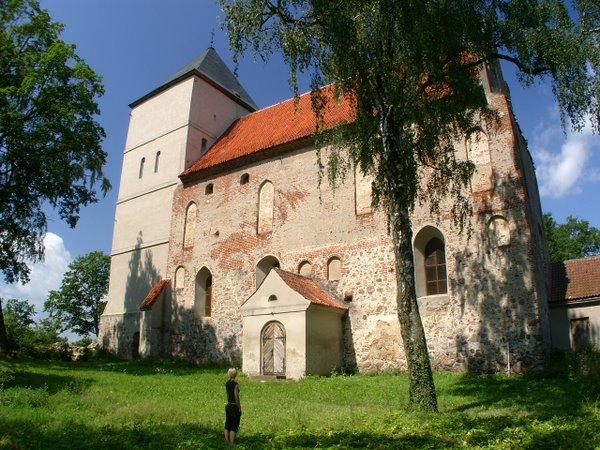 Bezławki – kościół gotycki, dawna strażnica krzyżacka