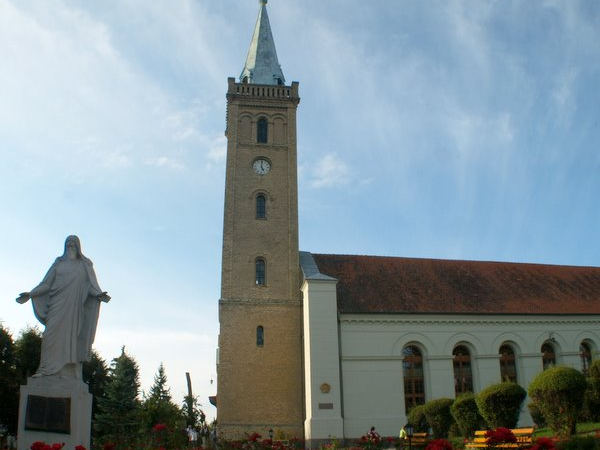 Mikołajki – kościół ewangelicki, muzeum