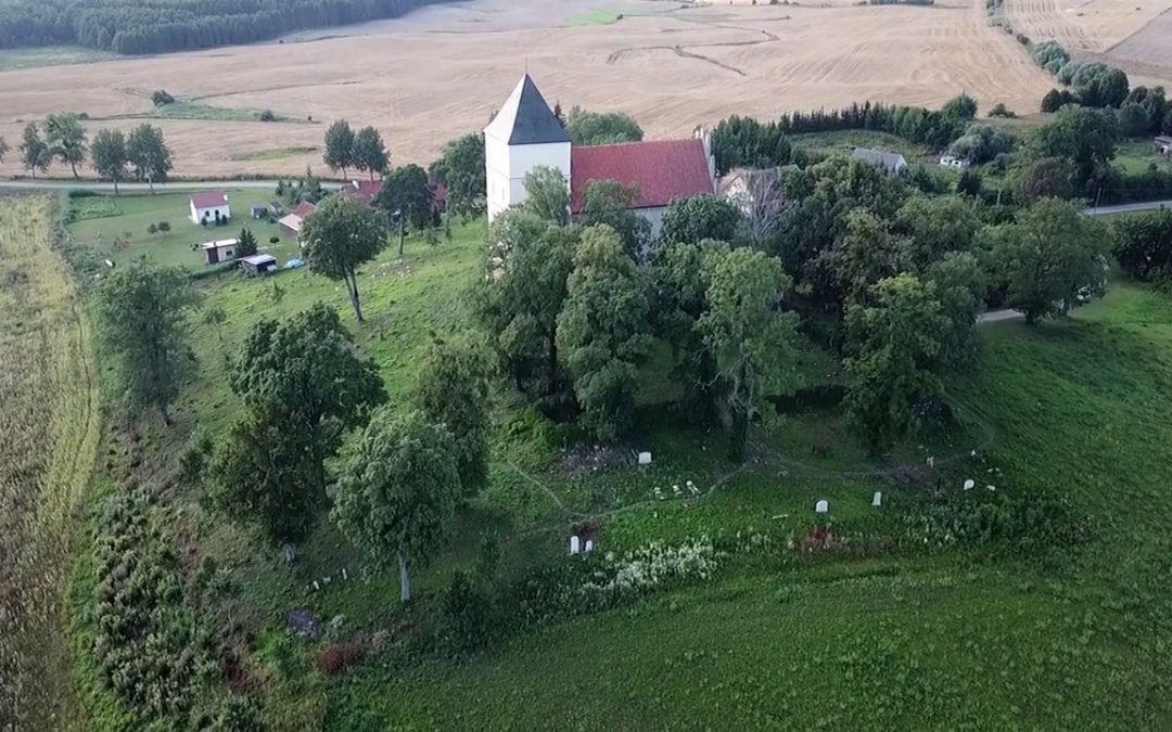 Bezławki – o kościele, który był zamkiem